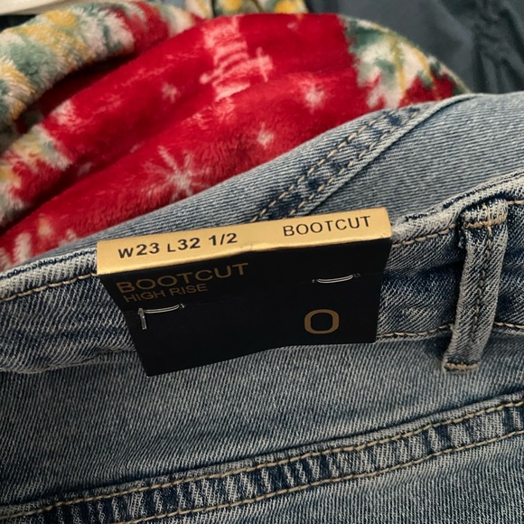 Bootcut Jeans - Picture 2 of 3